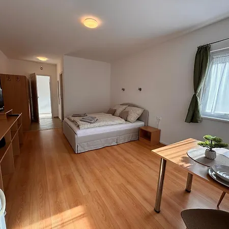 Akacfa * ザラカロシュ